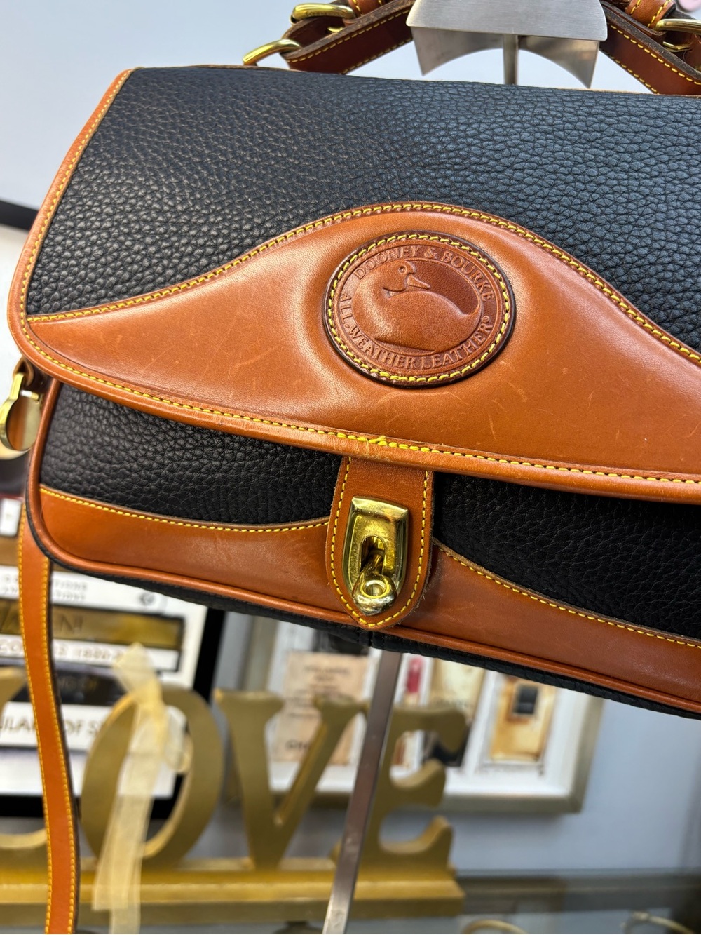 Dooney & Bourke vintage made in Costa Rica All-Weather Leather Carrier Bag EUC - Picture 2 of 15